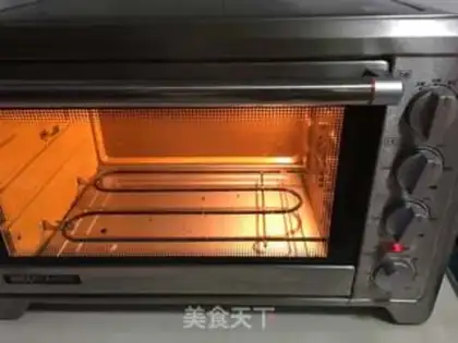 Make Meat pine roll step 11