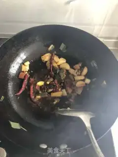 Make Yellow chicken step 3
