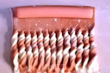 Make Double-coloured spiral roll step 7