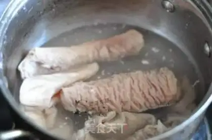 Make Spicy sausage step 1