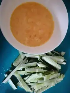 Make cucumbers with fried eggs step 0