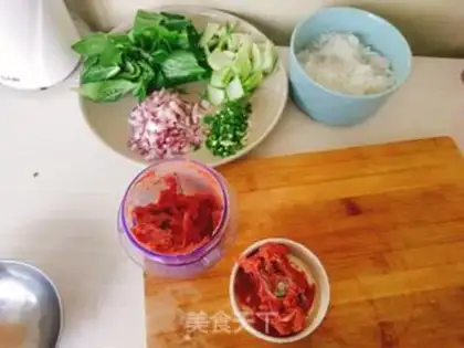 Make Beef eggs and tacos step 1