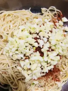 Make Oily noodles step 2