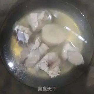Make Pork-bone corn and hoof soup step 0