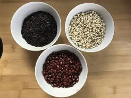 Make Porridge of red bean rice step 0