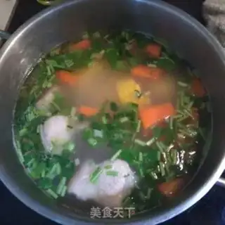 Make Pork-bone corn and hoof soup step 4