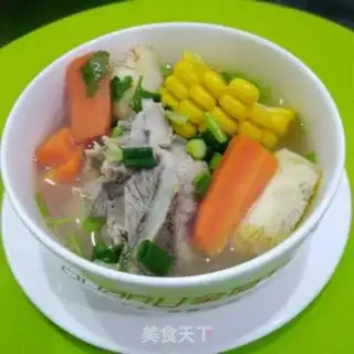 Make Pork-bone corn and hoof soup step 5