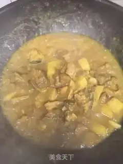 Make Curry ribs, potatoes step 2