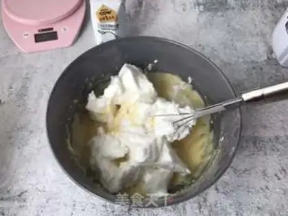 Make Yogurt soufflé muffins step 5