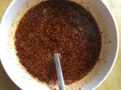 Make Homemade pepper oil step 5