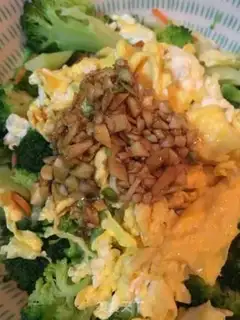 Make The broccoli mixes the eggs step 15