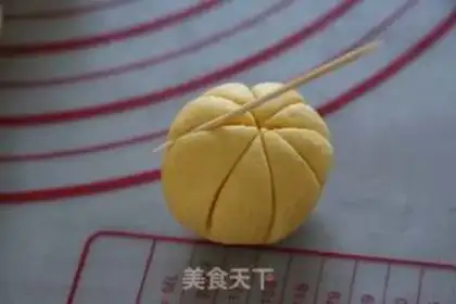 Make Pumpkin bag step 7