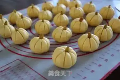 Make Pumpkin bag step 8