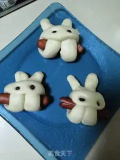 Make Little bunny sausage rolls step 0