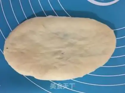 Make Chinese bean rolls step 8