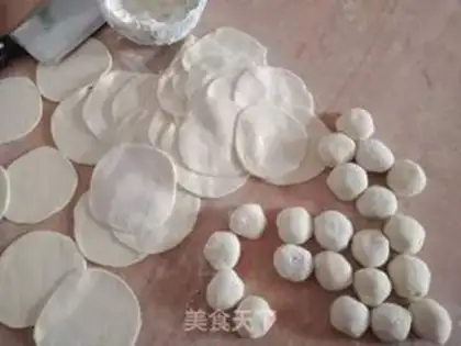Make Pork dumplings step 3