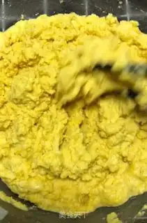 Make Corny eggs nest step 3