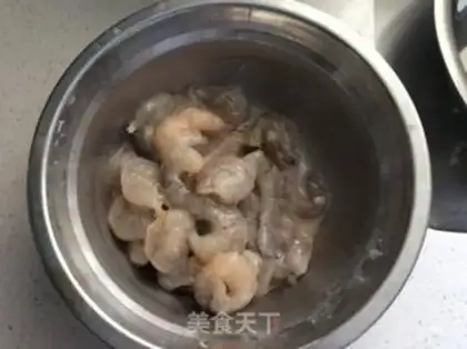 Make Shrimp egg rice step 1