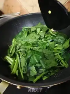 Make A duck egg with fried pine step 3