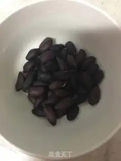 Make Black sesame peanut soy step 0