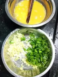 Make Fried eggs step 1
