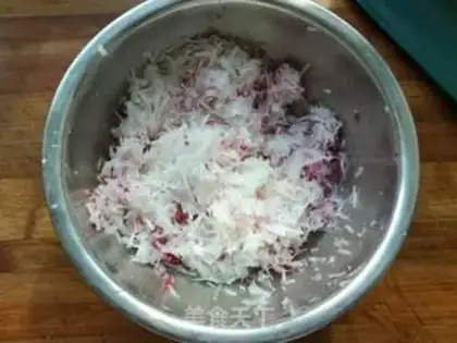 Make Sour radish tofu pills step 1