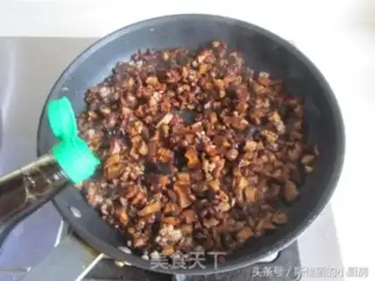 Make Spaghetti mushroom sauce step 6