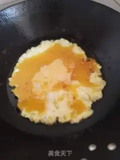 Make Twin pepper fried eggs step 5