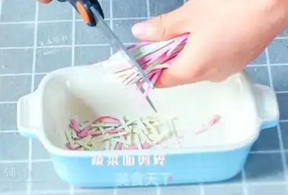 Make Silver fish and vegetable pasta step 1