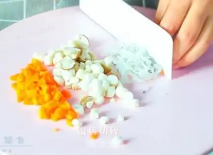 Make Silver fish and vegetable pasta step 3