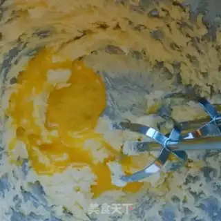 Make Halloween witch finger crackers step 1