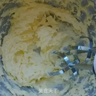 Make Halloween witch finger crackers step 2