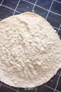 Make Egg fan carrot pie step 0