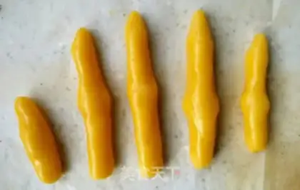 Make Halloween witch finger crackers step 5