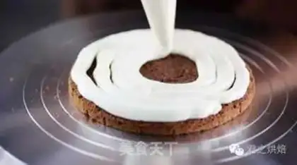 Make Chocolate naked cake step 10