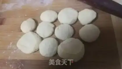 Make Rose rolls step 1