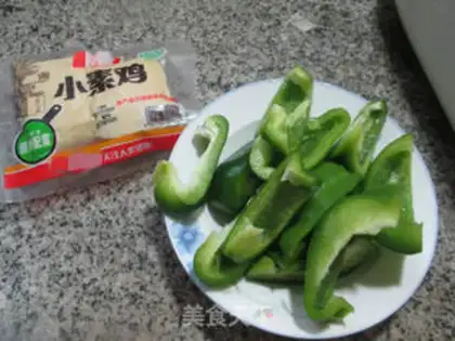 Make Plumb peppers and sour chickens step 0