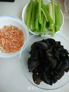 Make Celery egg dumplings step 3