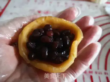 Make pineapple mooncake step 4