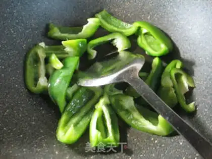Make Plumb peppers and sour chickens step 3