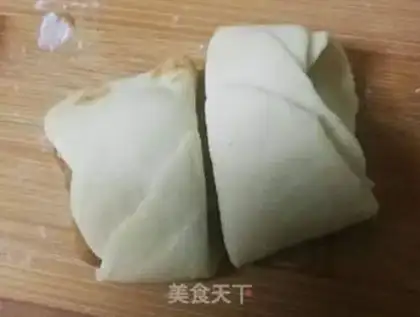 Make Rose rolls step 8