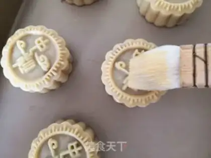 Make pineapple mooncake step 8