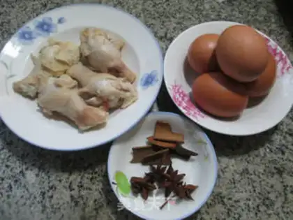 Make Eggs and chicken wings step 0