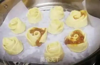 Make Rose rolls step 10
