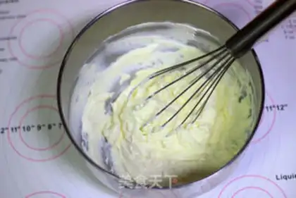 Make Halloween devil cake step 4