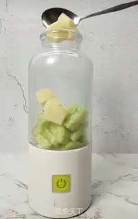 Make Cucumber apple yogurt step 1