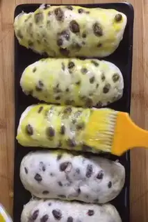 Make Family version of red bean bread step 7