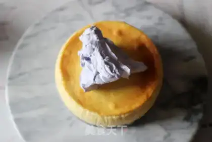 Make Halloween devil cake step 15