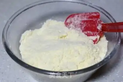Make Spider crackers step 3