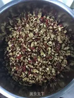 Make Sweet ginger date tea step 1